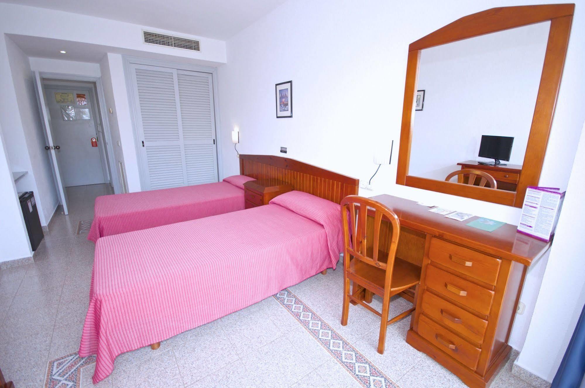 Hostal Molins Park Ibiza by Eksteriør bilde